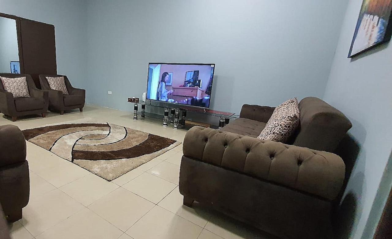 Legon City Mall Short Stay Apartments For Business And Vacation - East Legon Accra Kültér fotó