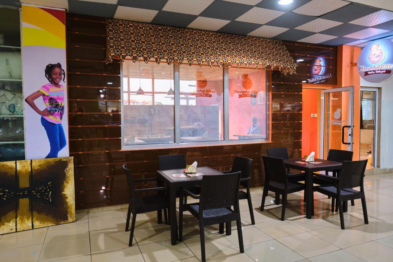 Legon City Mall Short Stay Apartments For Business And Vacation - East Legon Accra Kültér fotó