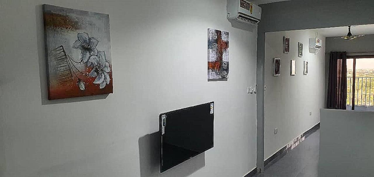Legon City Mall Short Stay Apartments For Business And Vacation - East Legon Accra Kültér fotó